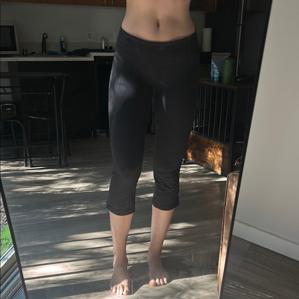 Black Cropped Leggings